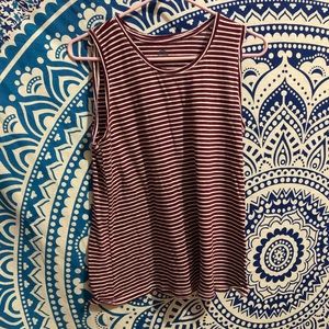 So sleeveless top tank top